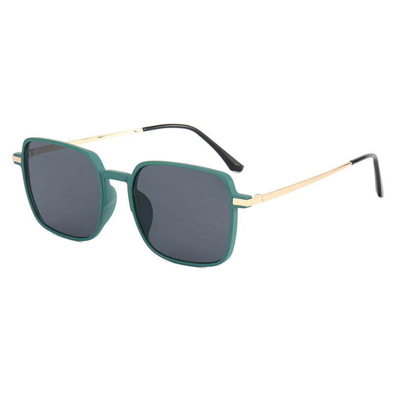 Dame moteriktig oversized solbrille med eksklusive metall-detaler Luvikno