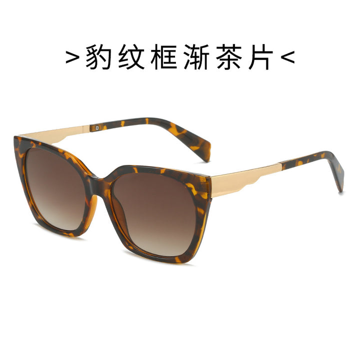 Dame Oversized-solbriller med elegant transparent ramme og gyldne aksenter Luvikno