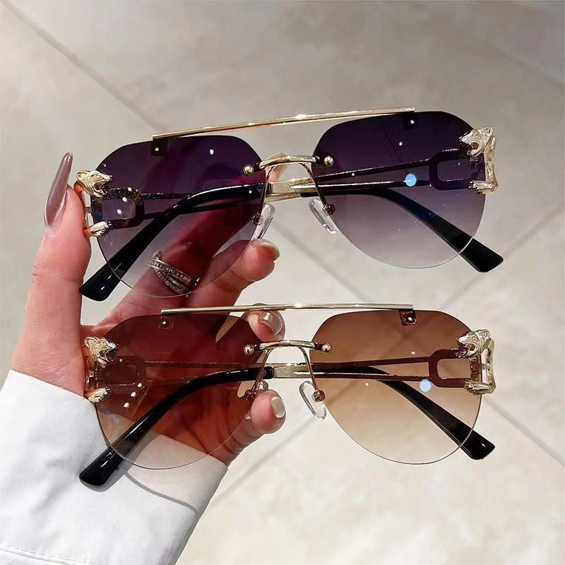 Dame Designer solbrille med unikt dyreakcent Luvikno
