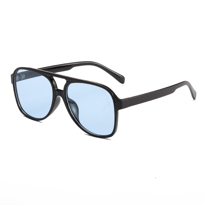 Dame moteriktig kvadratisk solbrille med bred ramme Luvikno