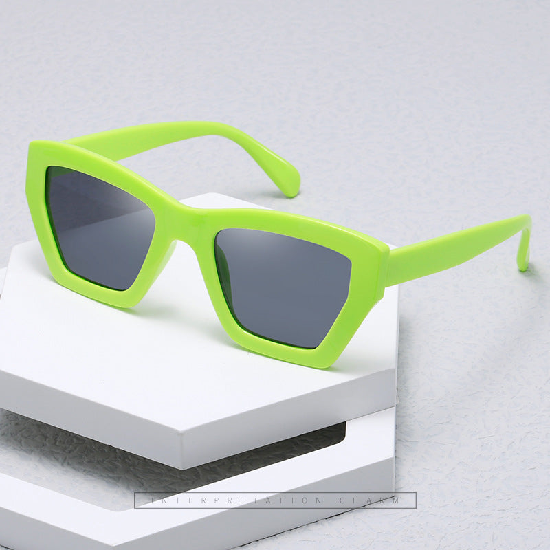 Damer trendy solbriller i moderne geometrisk design Luvikno