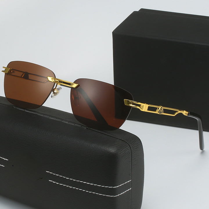 Dame Designer solbrille med elegant metallramme Luvikno