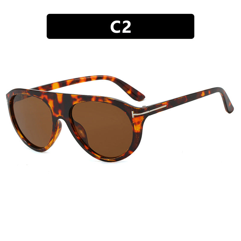 Damen Cat-Eye solbriller med beskyttende UV-filter og speilbelagte linser Luvikno