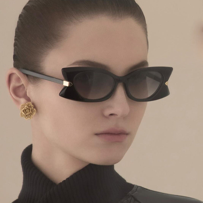 Dame Cat-Eye Solbrille med stilfull metalldetalj og UV-beskyttelse Luvikno