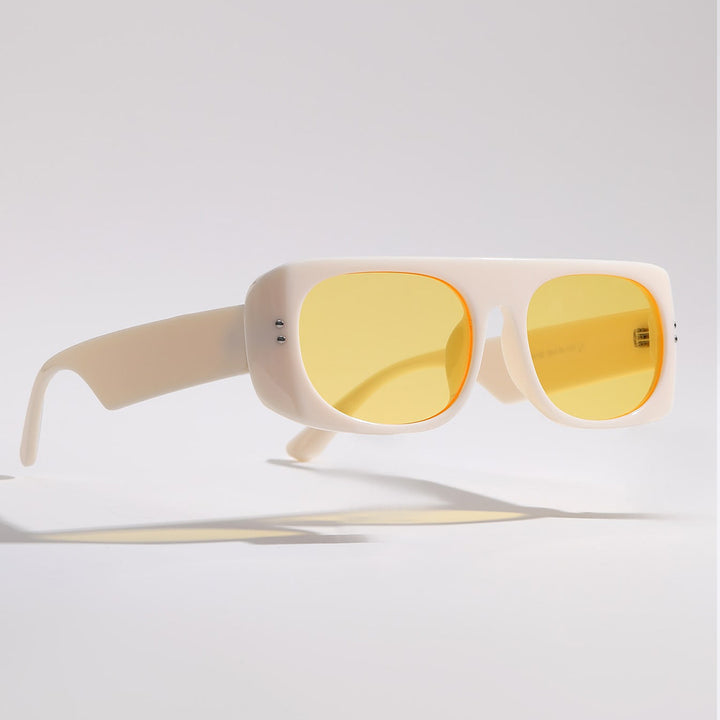 Dame trendy solbriller i moderne futuristisk design Luvikno