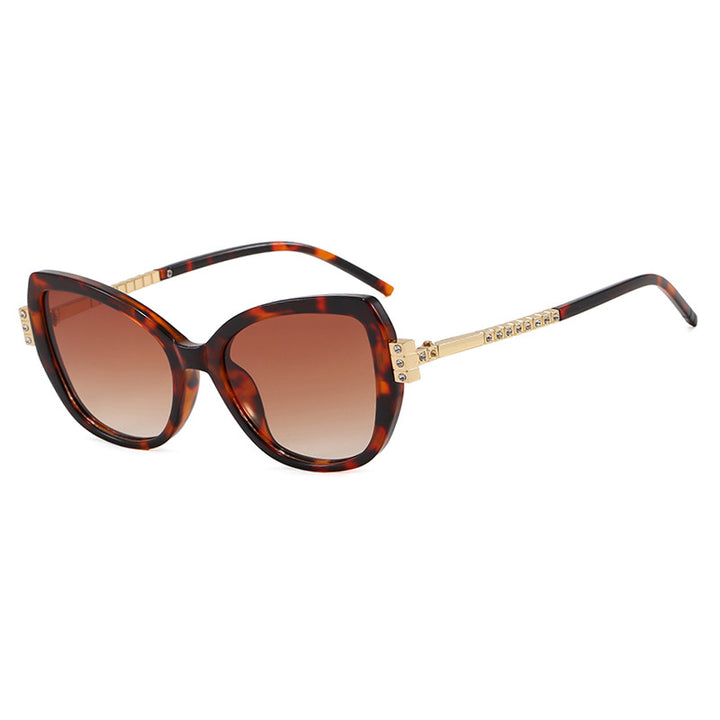 Dame oversized solbrille med beskyttende UV-filter og elegante aksenter Luvikno