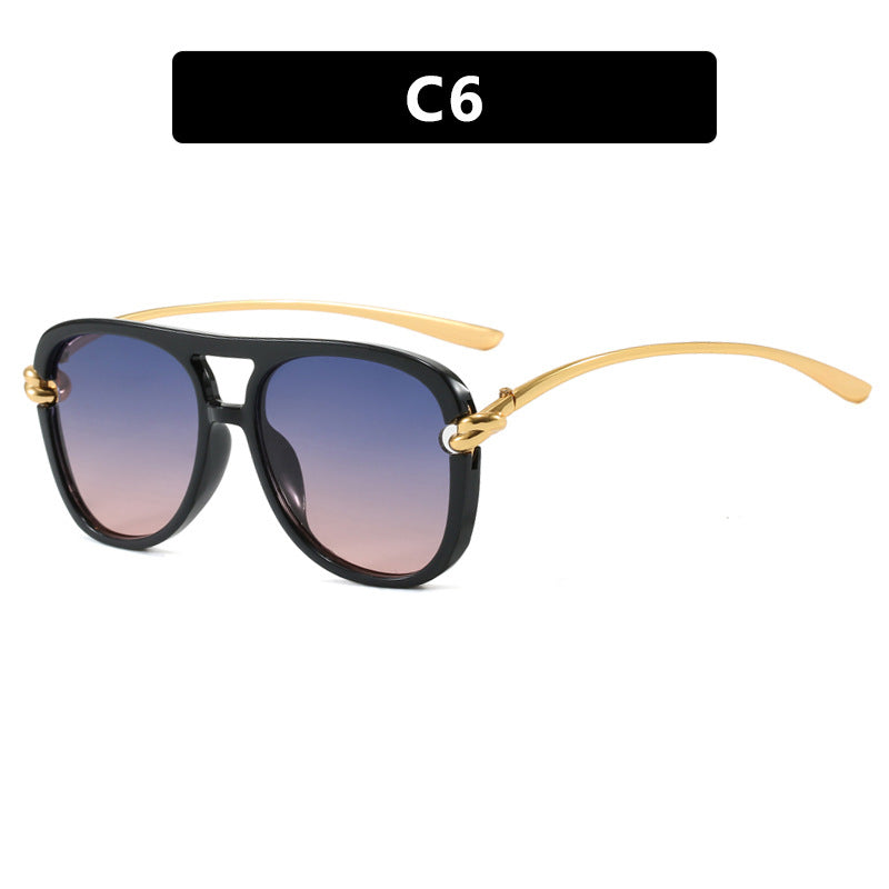 Dame sports solbrille med bred plastramme og UV-beskyttelse Luvikno