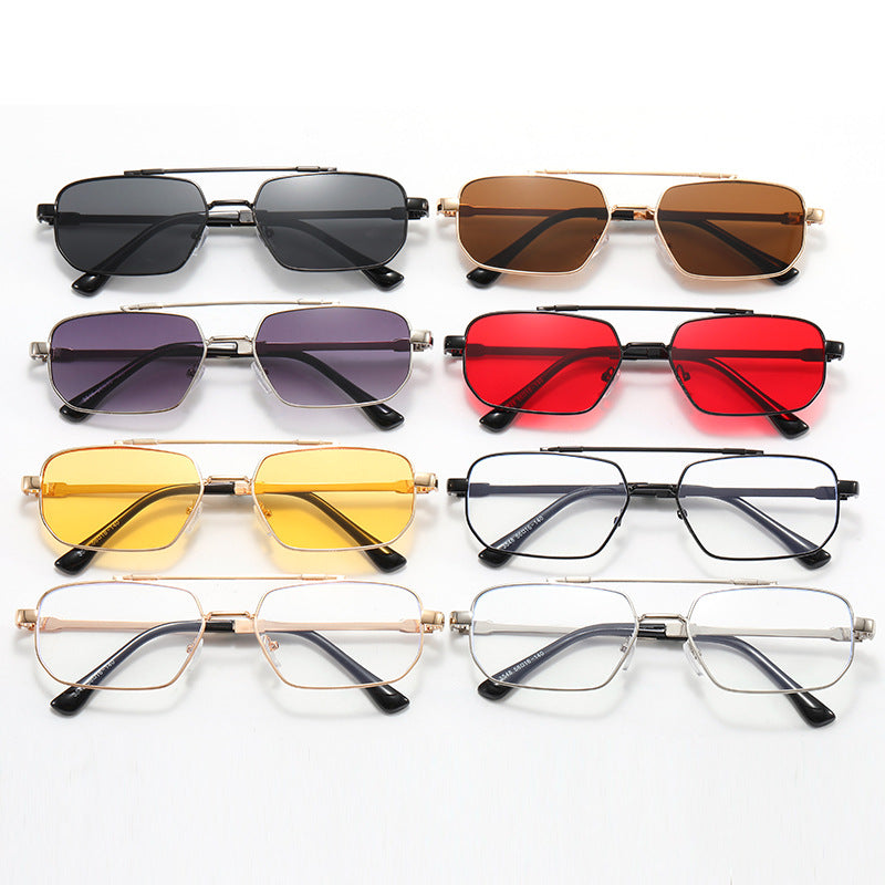Dame moteriktig geometrisk brille med lett metallramme Luvikno