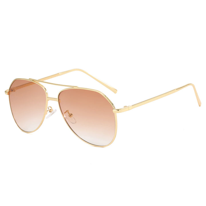 Dame trendy aviator solbriller med subtil fargegradient Luvikno
