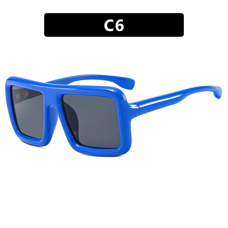 Dame solbrille i moderne, rektangulære design med høy UV-beskyttelsesfunksjon Luvikno
