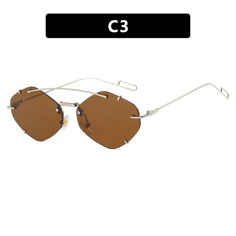 Dame geometrisk solbrille med ultralett metallramme Luvikno