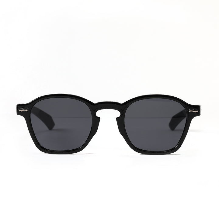 Dame moteriktig solbrille med innovativt design og matt plastikkramme Luvikno