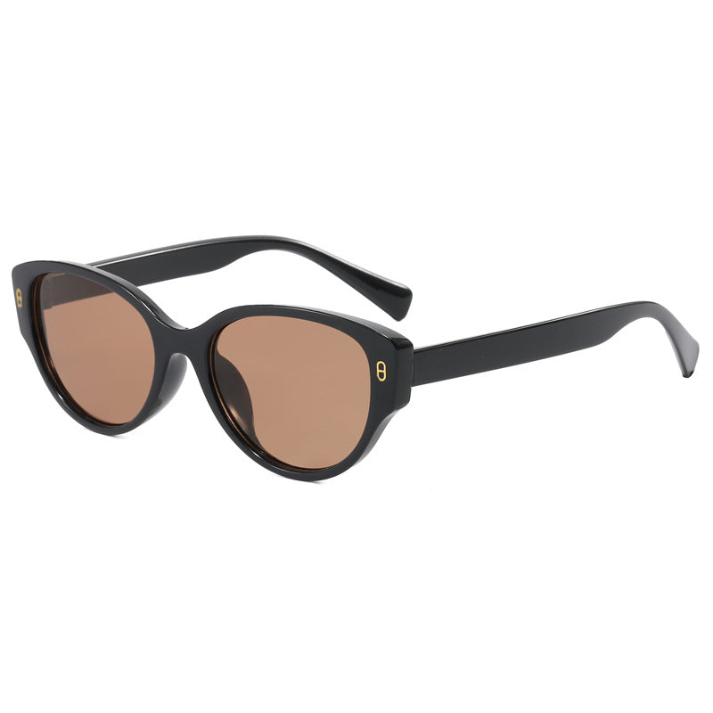 Dame Cat-Eye Solbrille med moderne plastikkramme Luvikno
