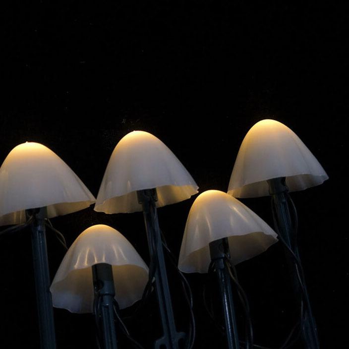 Samtidig Kreativ Plast Solenergi LED Sopplamper Lyskilder For Utendørs Terrasse | Luvikno