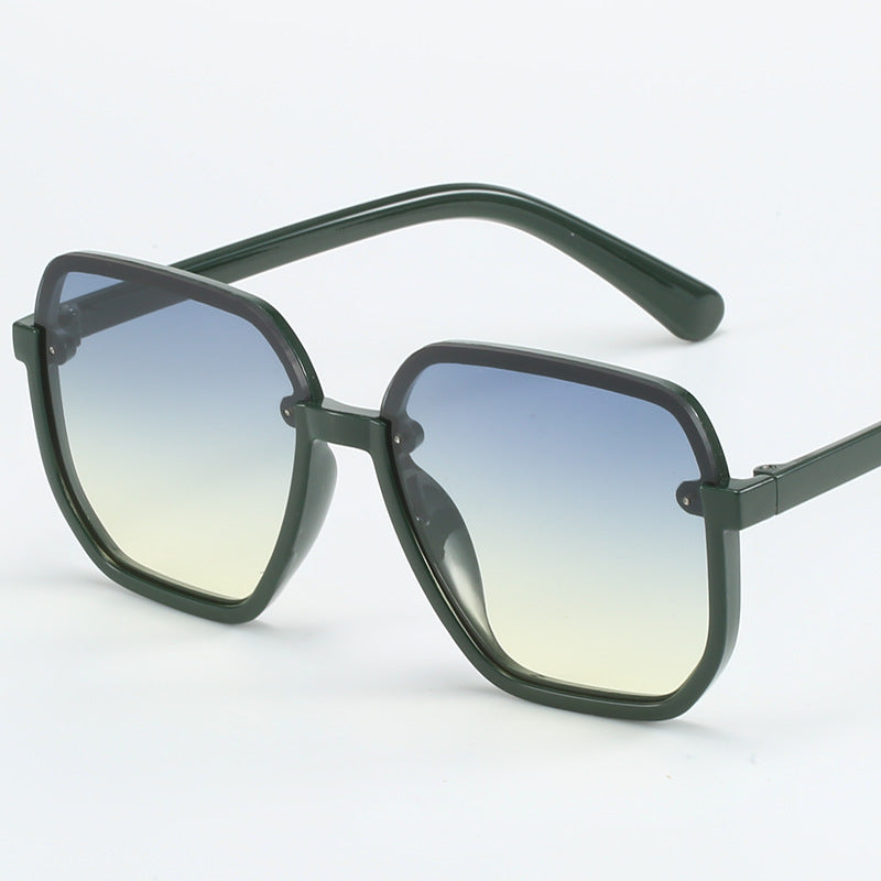 Dame geometrisk solbrille i moderne design Luvikno