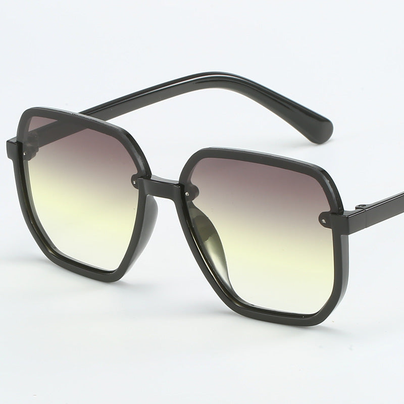 Dame geometrisk solbrille i moderne design Luvikno
