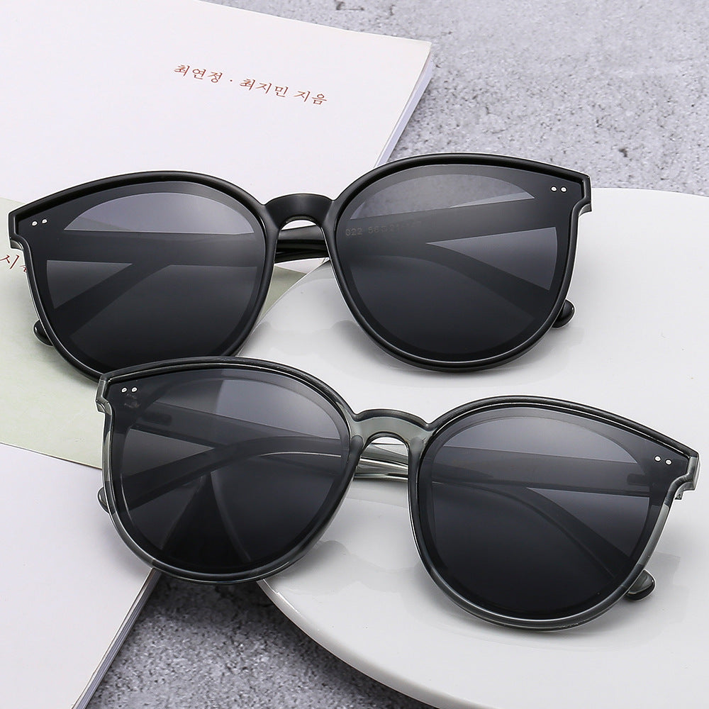 Dame Modisk solbrille med stort, elegant ramme Luvikno