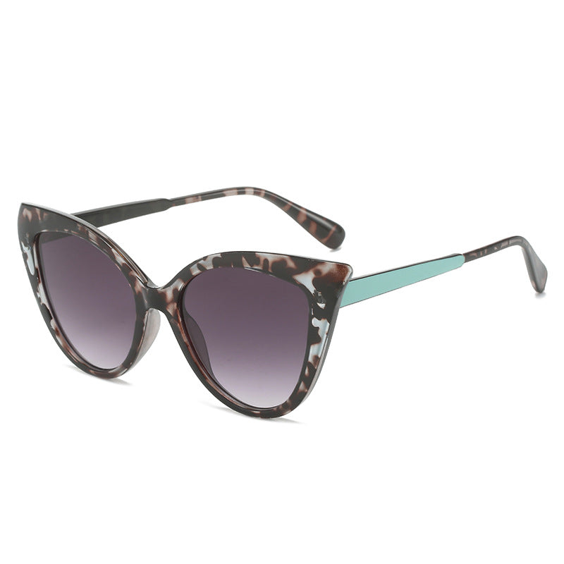 Dame cat-eye solbriller med stilfull ramme og UV-beskyttelse Luvikno