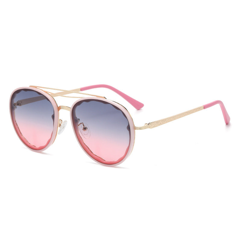 Dame Moderne utformede solbriller i elegant oversized stil Luvikno