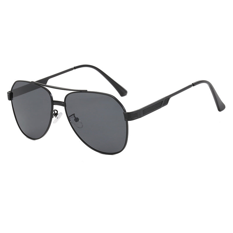 Dame elegant aviator-solbriller med robust metallramme og UV-beskyttelse Luvikno