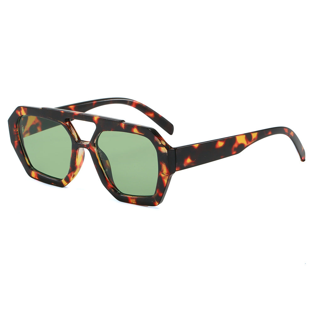 Dame geometrisk solbrille i ekstravagant design Luvikno