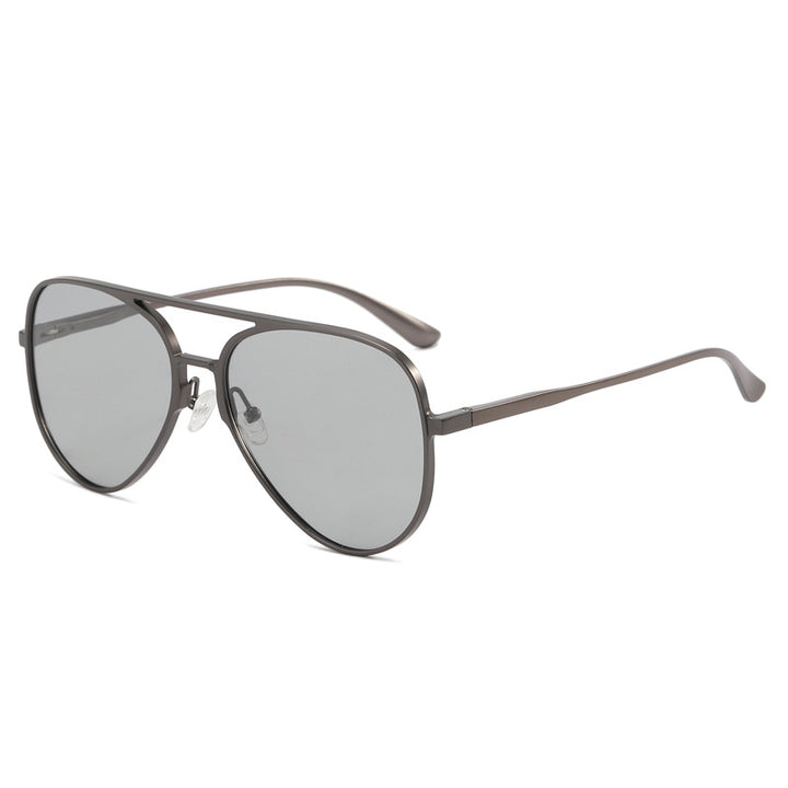 Dame pilot solbrille med UV-beskyttelse og elegant ramme Luvikno