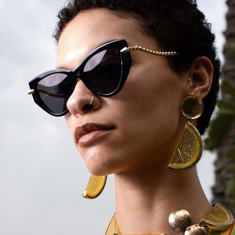 Dame Cat-Eye solbriller med elegant metallramme og stilige aksenter Luvikno