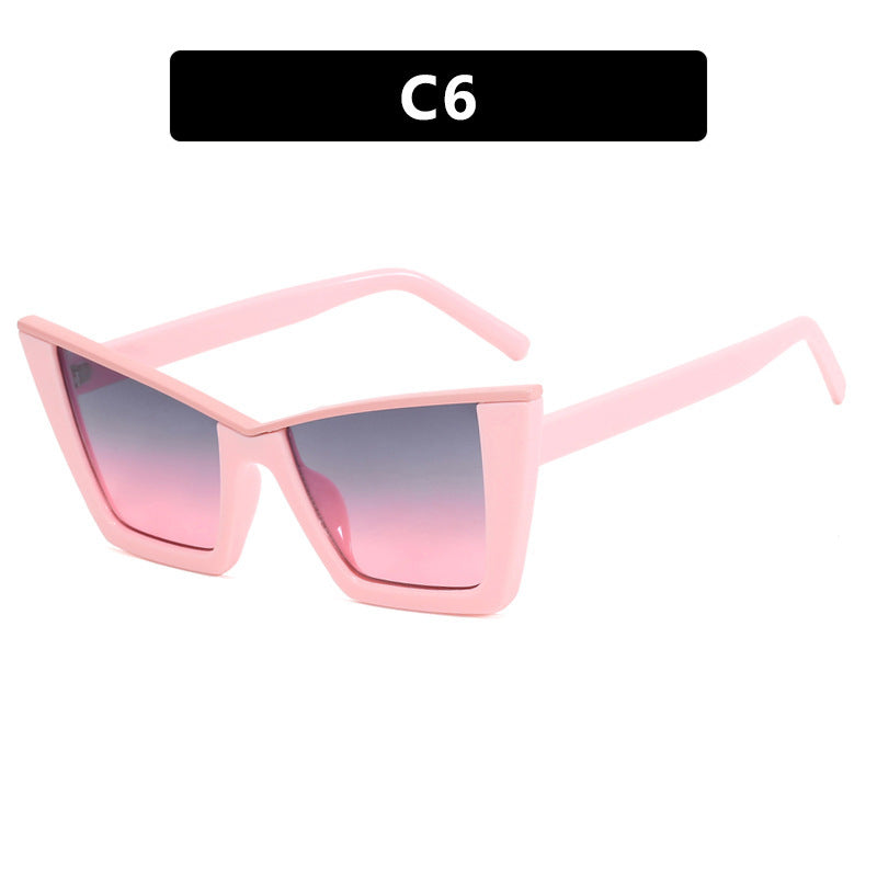 Dame moteriktig solbrille med unik geometrisk ramme Luvikno
