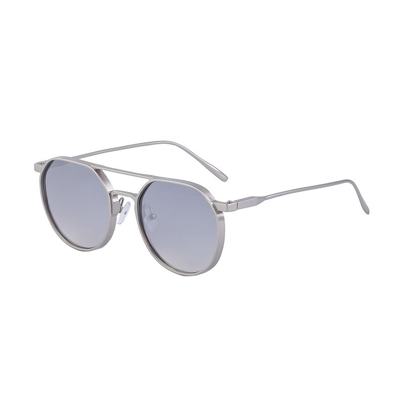 Dame moterik solbrille i stilfullt rundt design Luvikno