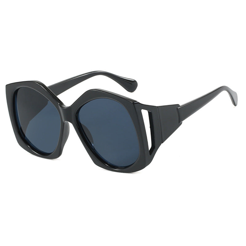 Dame oversized solbrille med futuristisk design Luvikno