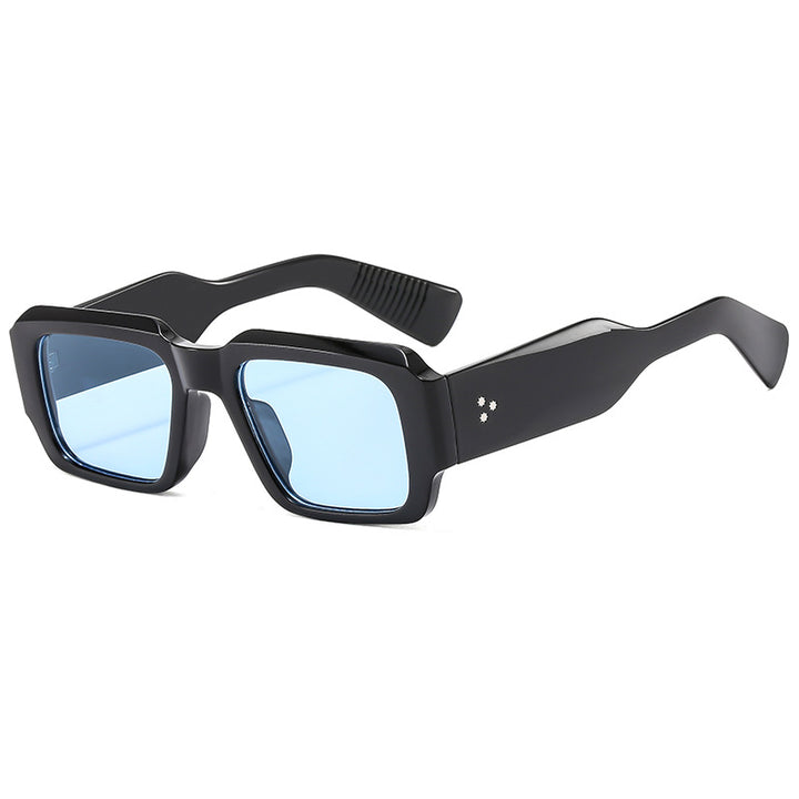 Dame Stilig Solbrille i urbant stil Luvikno