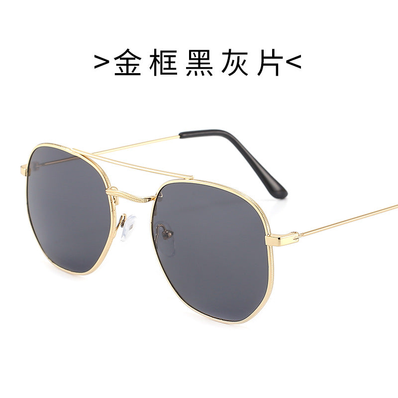 Dame solbrille med oval ramme og beskyttende gradientlinse Luvikno