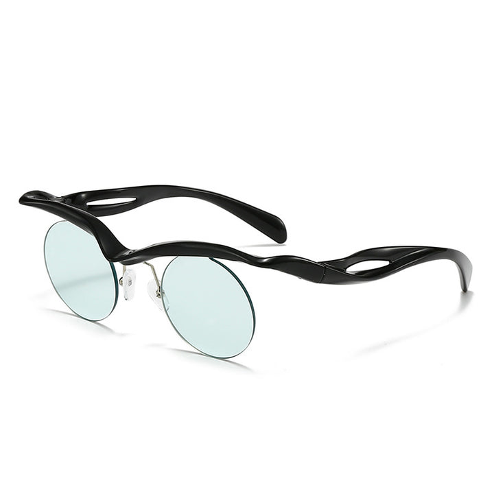 Dame moteriktig solbrille med innovativ ramme Luvikno