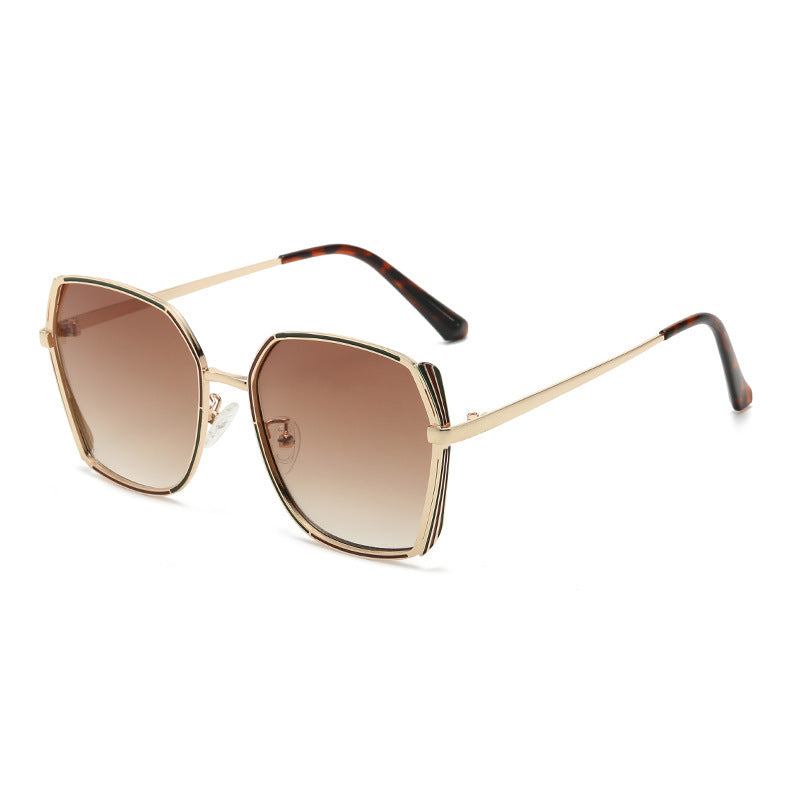 Dame stor og elegant solbrille Luvikno