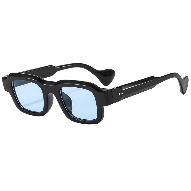 Dame trendy firkantet solbrille med ergonomisk design Luvikno