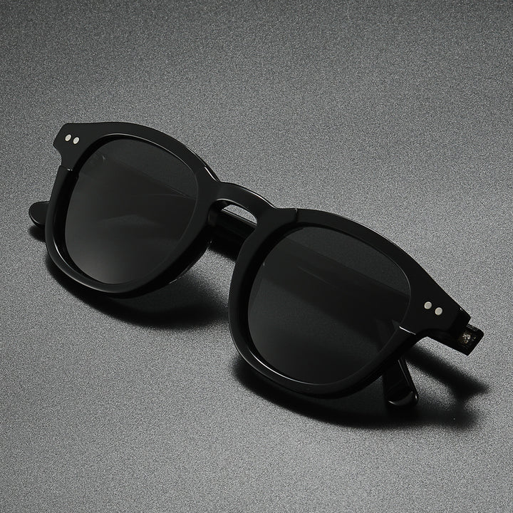 Dame moteriktig solbrille i moderne skilpadde-design Luvikno