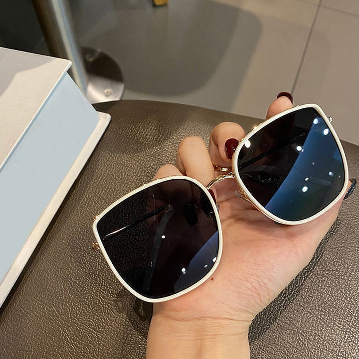 Damer Motebetont Oversized Solbriller i elegant Quadratdesign Luvikno