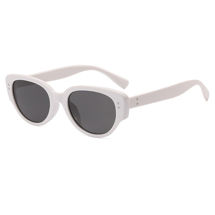 Dame moteriktig solbrille med markant design Luvikno
