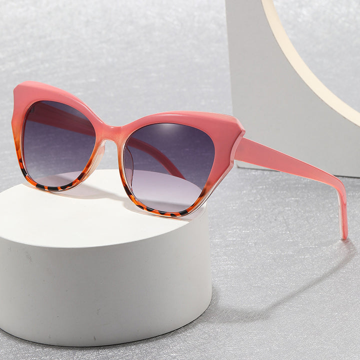 Dame Cat-Eye Solbrille med stilfullt design Luvikno