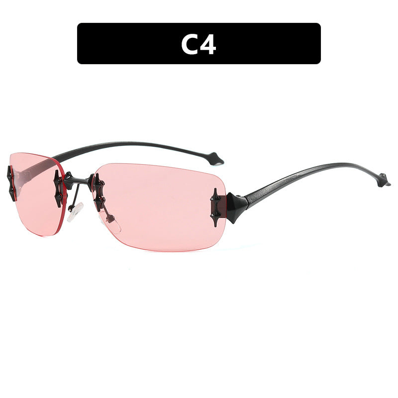 Damer designer-solbrille med utsmykkede detaljer Luvikno