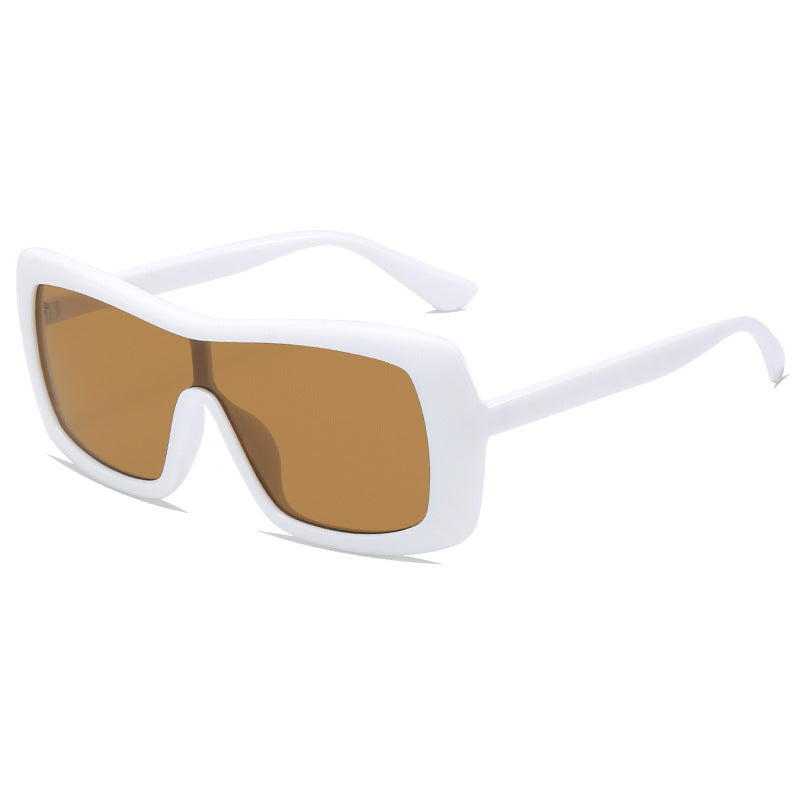 Dame stilige oversized solbriller i futuristisk design Luvikno
