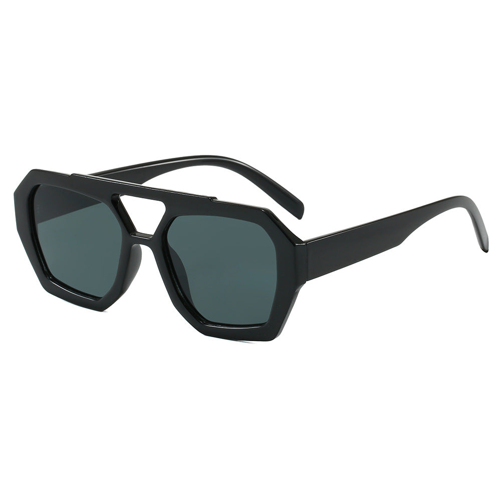Dame geometrisk solbrille i ekstravagant design Luvikno
