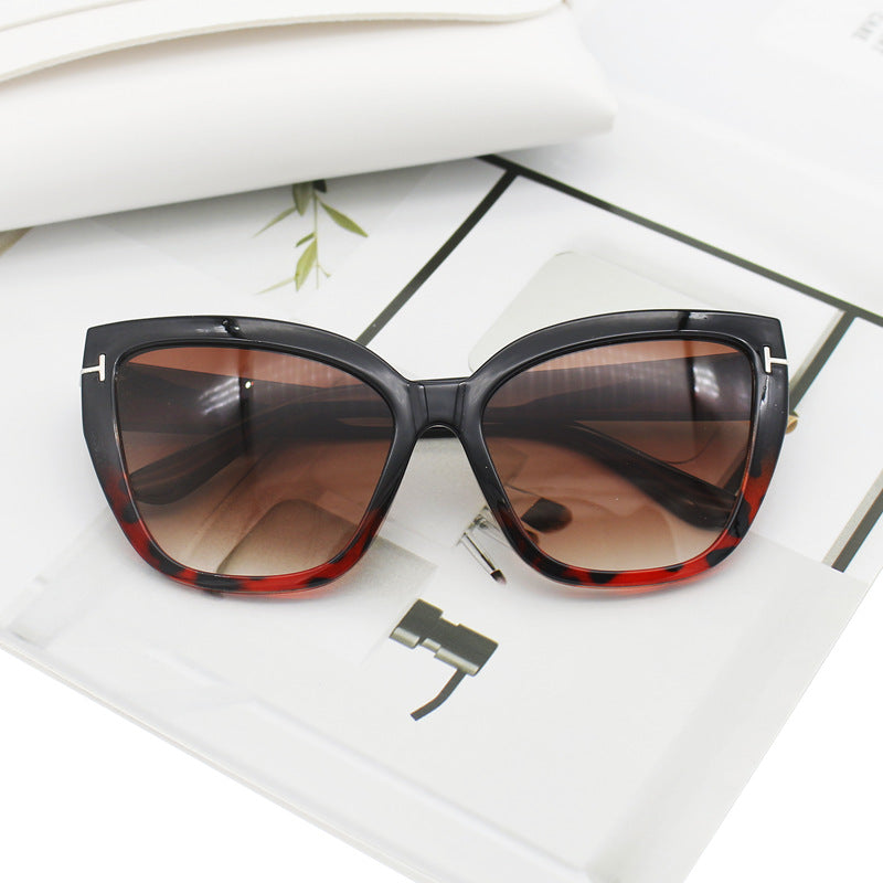 Dame Cat-Eye solbriller med elegante aksenter Luvikno