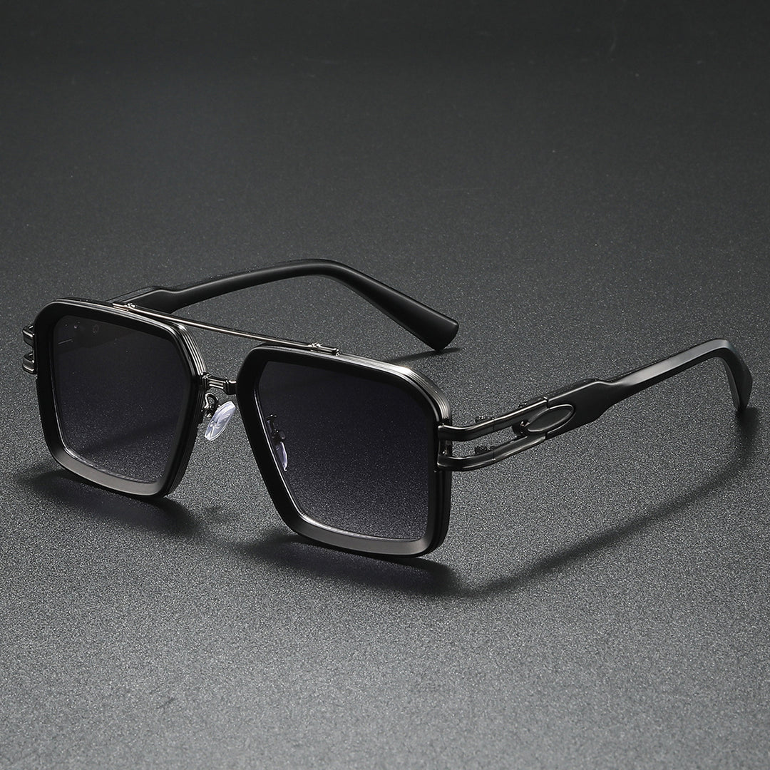 Dame moteriktig solbrille i moderne kantet design Luvikno