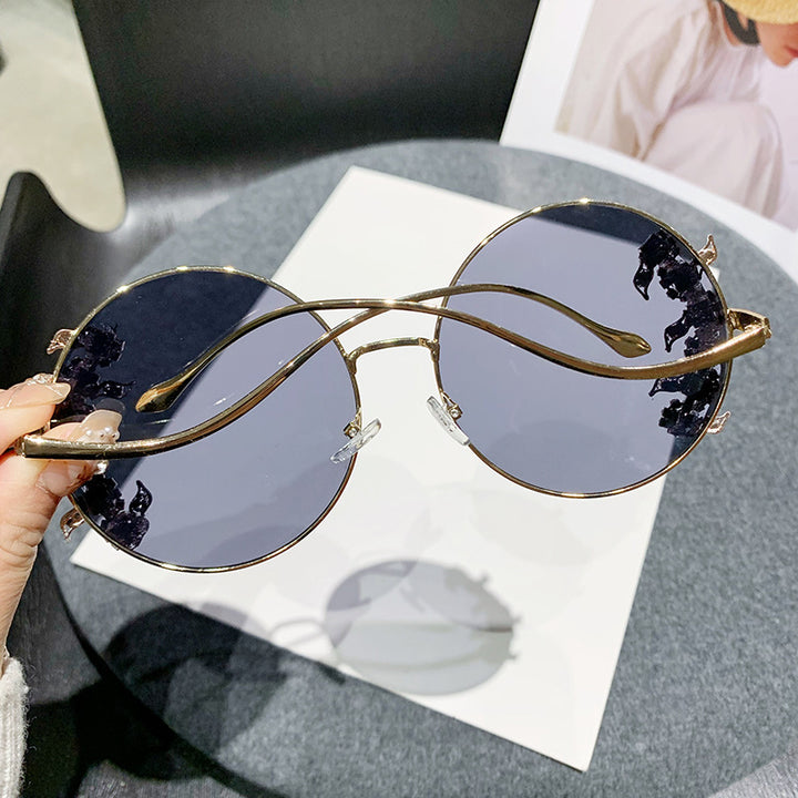 Dame Fashion-solbriller med eksklusiv design og glitrende accenter Luvikno