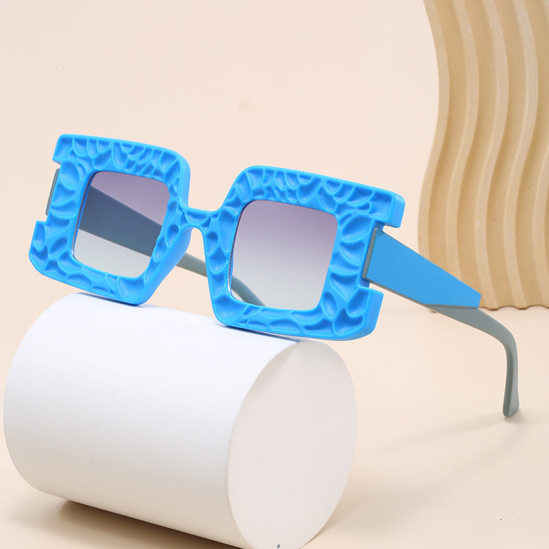 Dame oversized solbrille med strukturert ramme Luvikno