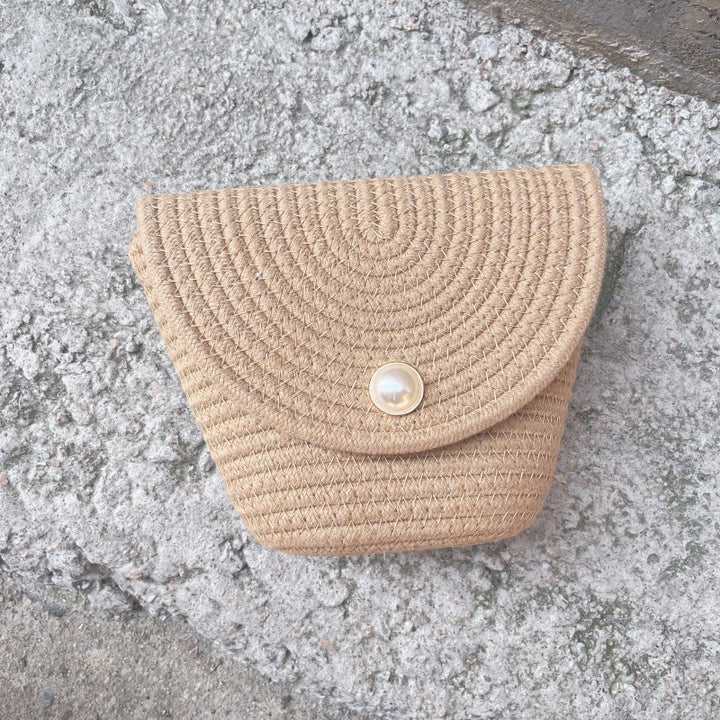 Dame Stilfull Clutch laget av flettet materiale Luvikno