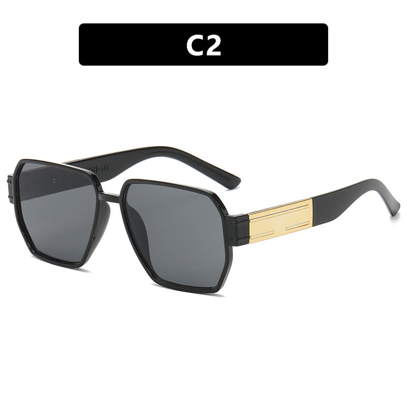 Damer elegant solbrille med markant geometrisk ramme Luvikno