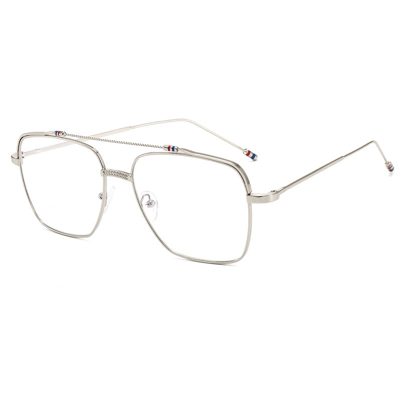 Dame moteriktig buet brille med smal metallramme Luvikno