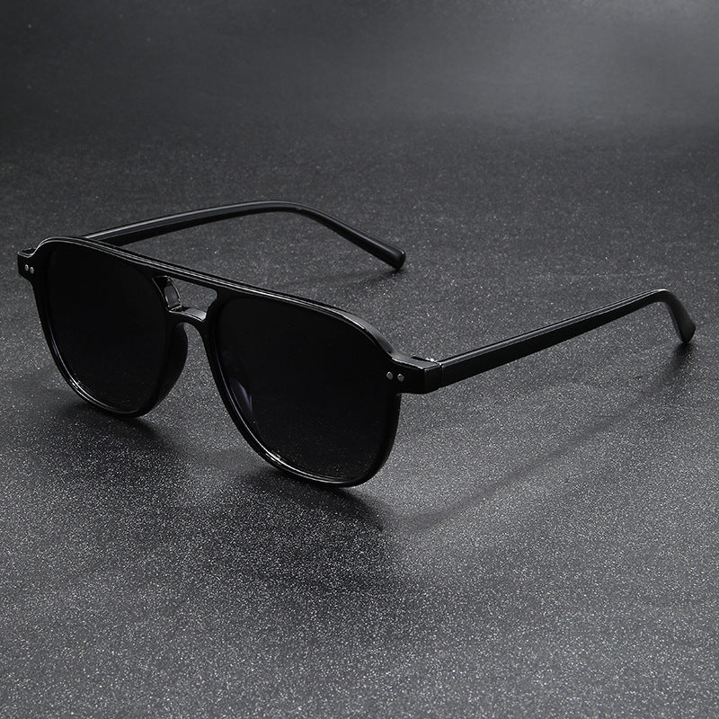 Dame designer solbrille med trendy havskilpadde ramme og UV-beskyttelse Luvikno
